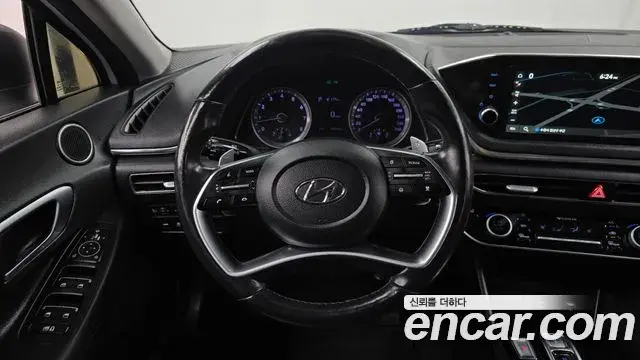 Hyundai Sonata 2021 — Фото 13/20