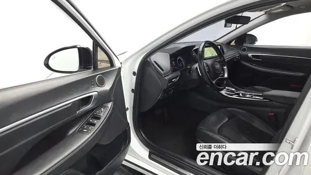 Hyundai Sonata 2022 — Фото 10/20