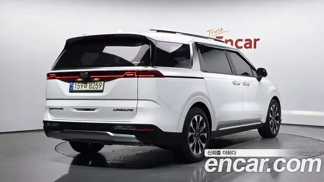 Kia Carnival 2021 — Фото 2/20