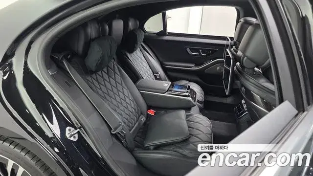 Mercedes-Benz S-Class 2021 — Photo 7/36