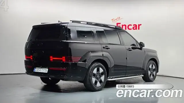 Hyundai Santa Fe 2024 — Фото 2/20
