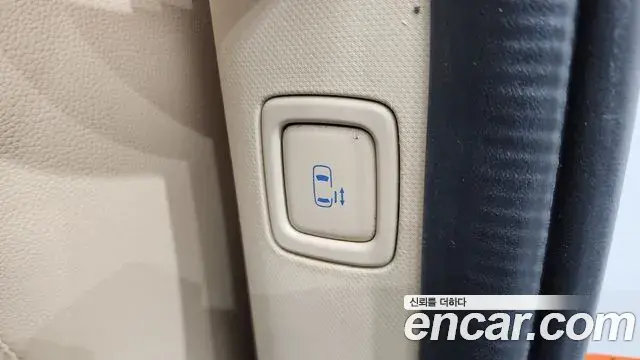 Hyundai Staria 2021 — Şəkil 18/20