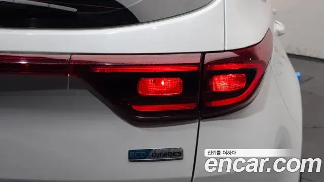 Kia Sportage The Bold 2019 — Photo 10/35