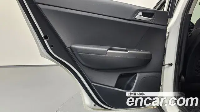 Kia Sportage The Bold 2019 — Photo 28/35