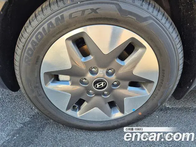 Hyundai Staria 2025 — Фото 4/18