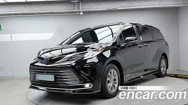 Toyota Sienna 2021 — Photo 20/20