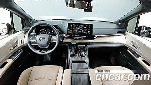 Toyota Sienna 2021 — Photo 10/20