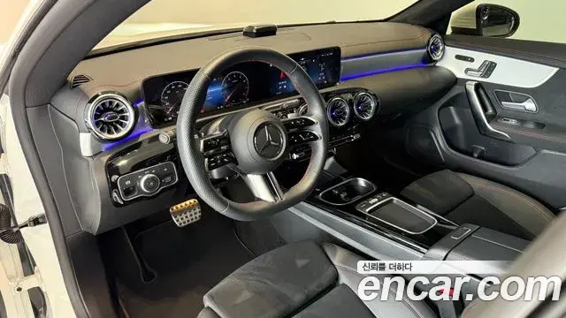 Mercedes-Benz CLA-Class 2026 — Photo 15/20
