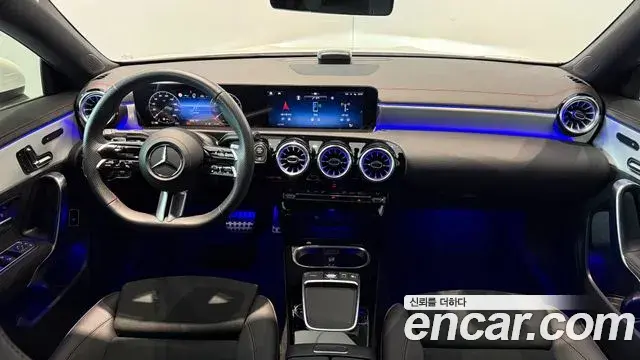 Mercedes-Benz CLA-Class 2026 — Photo 17/20