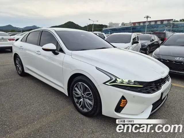 Kia K5 2022 — Photo 8/20