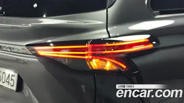 Toyota Sienna 2025 — Şəkil 24/39