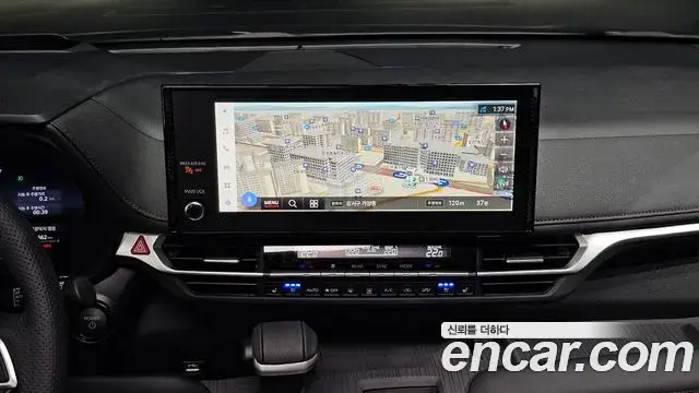 Toyota Sienna 2025 — Şəkil 36/39