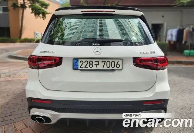 Mercedes-Benz GLB-Class 2022 — Фото 2/8