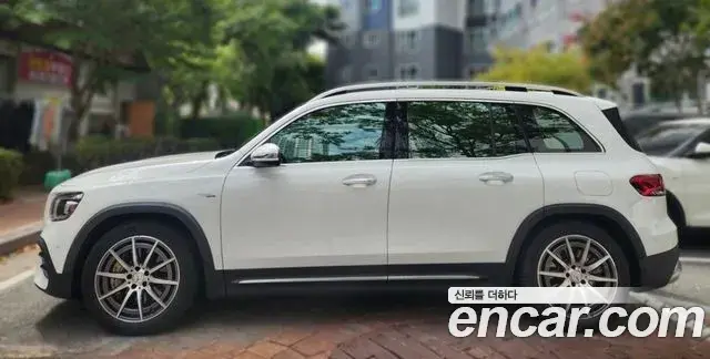 Mercedes-Benz GLB-Class 2022 — Фото 4/8