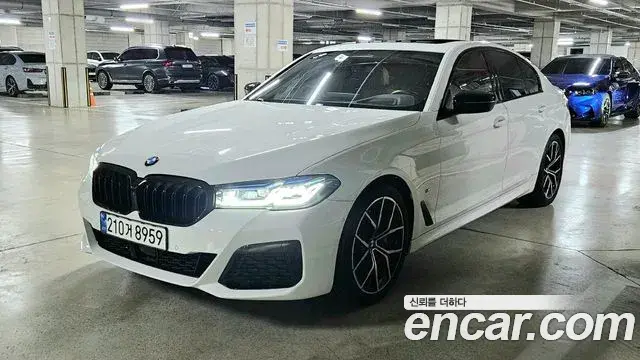 BMW 5 Series 2023 — Photo 10/20