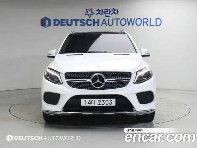 Mercedes-Benz GLE-Class 2018 — Фото 1/20