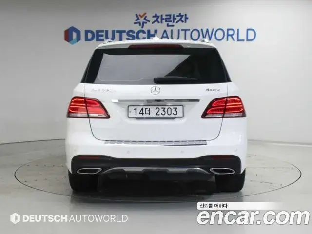 Mercedes-Benz GLE-Class 2018 — Фото 4/20