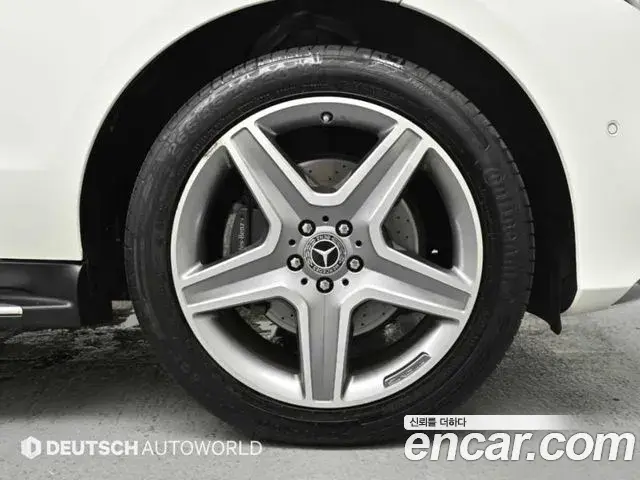 Mercedes-Benz GLE-Class 2018 — Фото 5/20