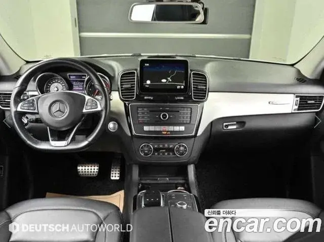 Mercedes-Benz GLE-Class 2018 — Фото 10/20
