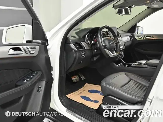 Mercedes-Benz GLE-Class 2018 — Фото 11/20
