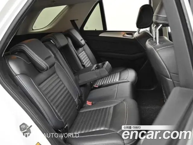 Mercedes-Benz GLE-Class 2018 — Фото 12/20