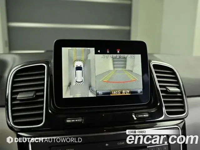Mercedes-Benz GLE-Class 2018 — Фото 15/20