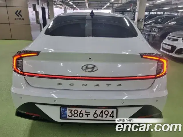 Hyundai Sonata 2022 — Фото 4/20