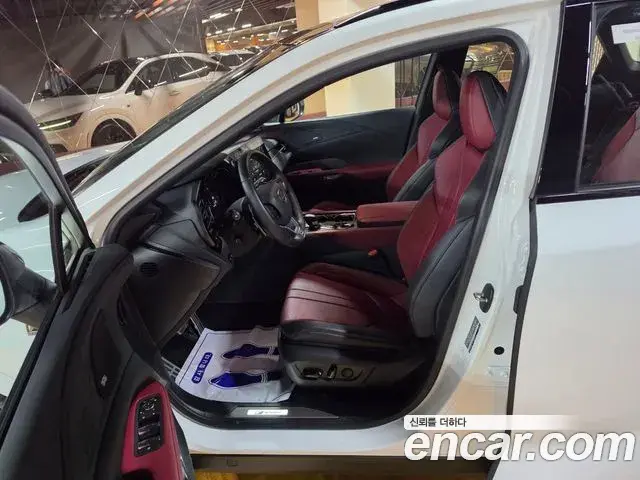 Lexus RX500h 2025 — Şəkil 9/18