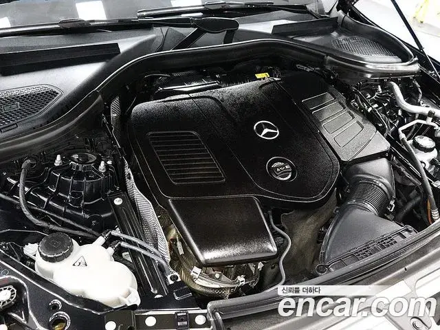 Mercedes-Benz GLC-Class 2023 — Фото 13/20
