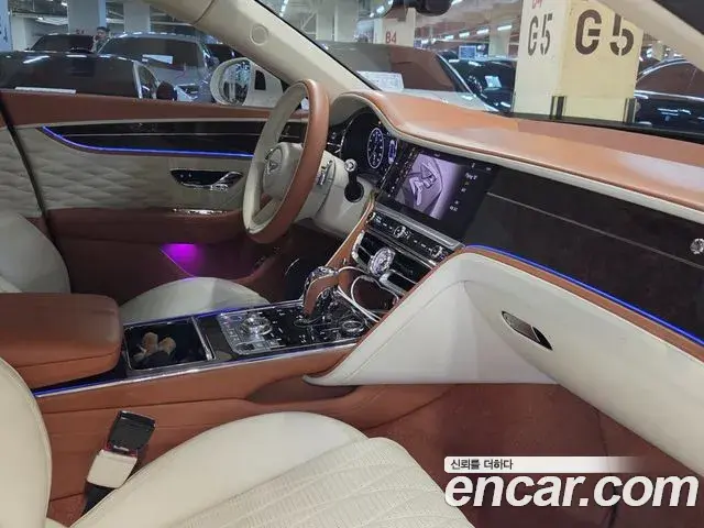 Bentley Flying Spur 2022 — Photo 8/20