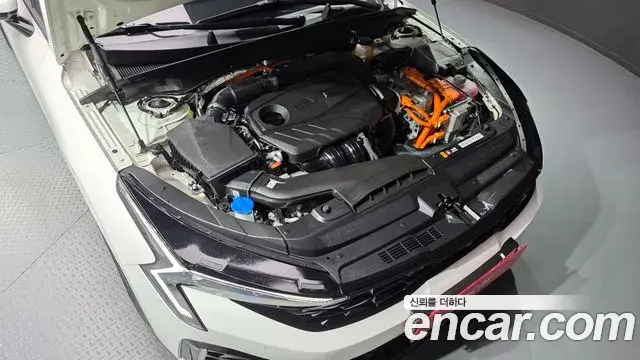 Kia K5 2023 — ფოტო 15/34