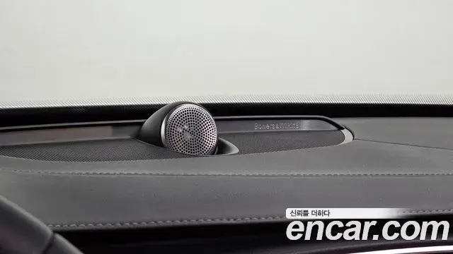 Volvo XC90 2023 — ფოტო 30/34
