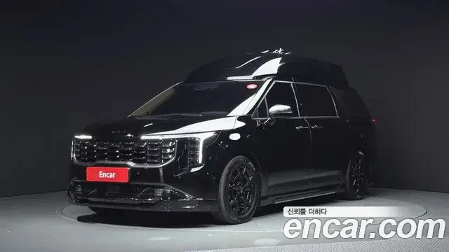 Kia Carnival 2023 — Photo 1/20