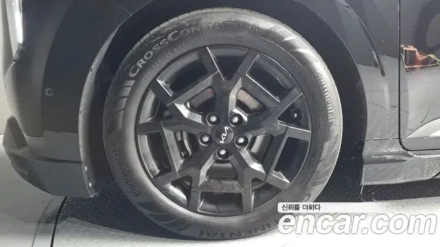 Kia Carnival 2023 — Photo 15/20