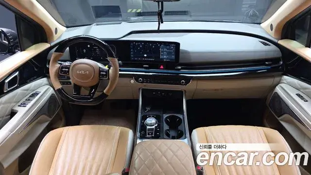 Kia Carnival 2023 — Photo 13/20