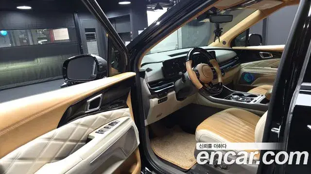 Kia Carnival 2023 — Photo 14/20