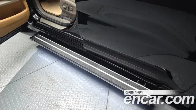 Kia Carnival 2023 — Photo 6/20