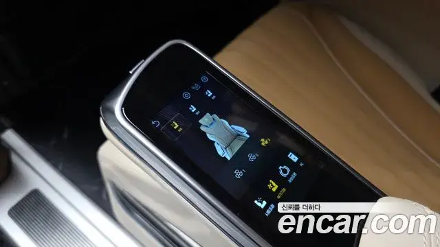 Kia Carnival 2023 — Photo 5/20
