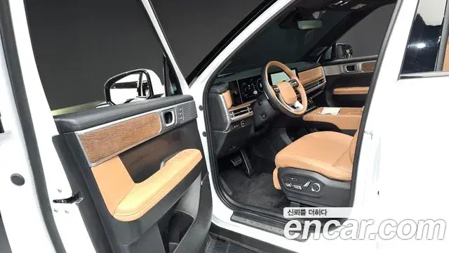 Hyundai Santa Fe 2025 — Фото 9/20