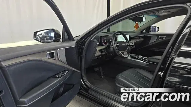 Kia K8 2023 — Photo 10/20