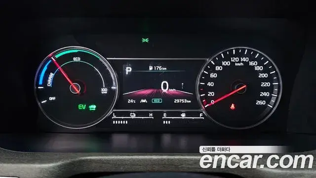 Kia Sorento 2023 — Фото 8/20
