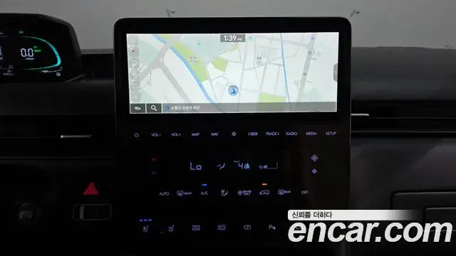 Hyundai Staria 2024 — Фото 13/20