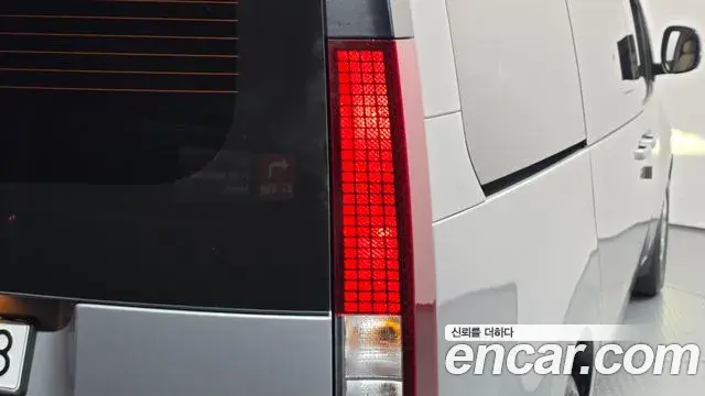 Hyundai Staria 2024 — Photo 4/30