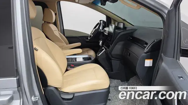 Hyundai Staria 2024 — Photo 20/30