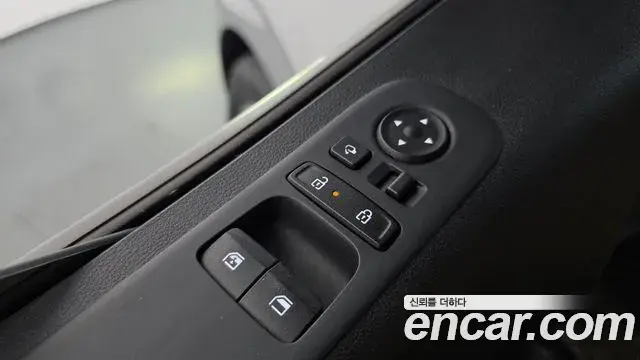 Hyundai Staria 2024 — Photo 28/30