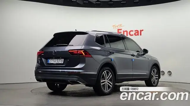 Volkswagen Tiguan Allspace 2020 — ფოტო 8/32