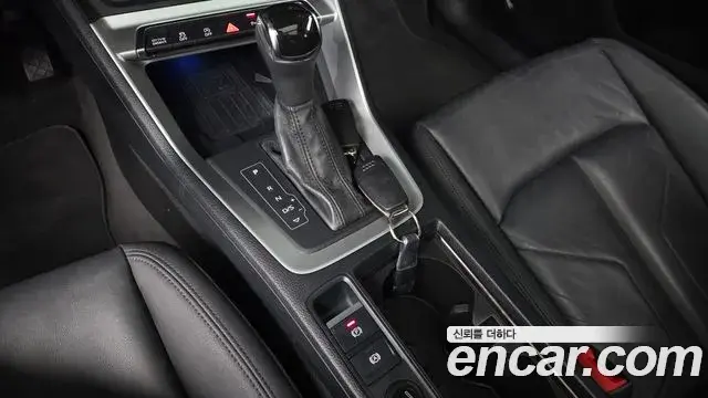 Audi Q3 2020 — Photo 9/20