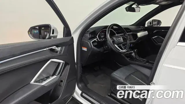 Audi Q3 2020 — Photo 10/20