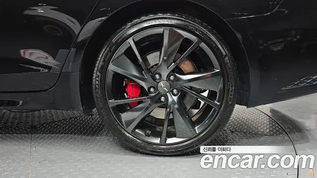 Genesis G70 2021 — ფოტო 32/36