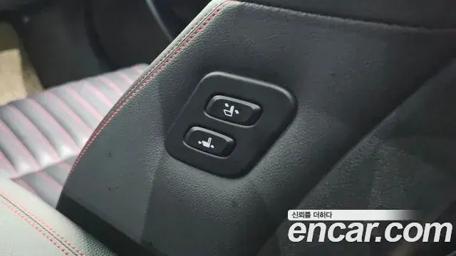 Genesis G70 2021 — ფოტო 33/36